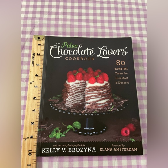 The Paleo Chocolate Lovers' Cookbook: Gluten-Free - Picture 4 of 4